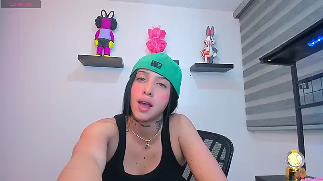 Gangster Girl online show from 02.06.26