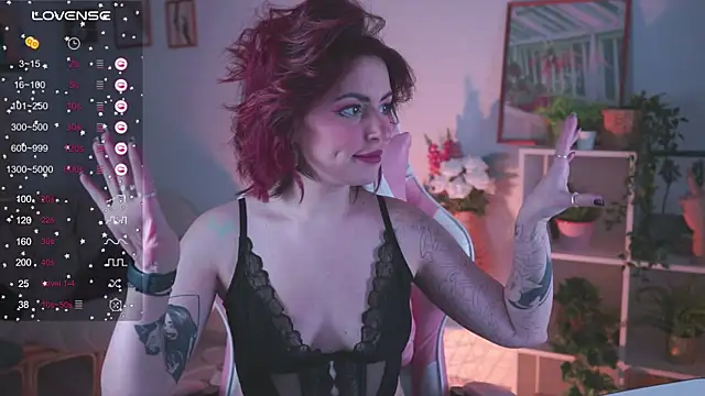 Snapshot of Lana__May chatting on 12.14.24 Lana May online show from 12.14.24