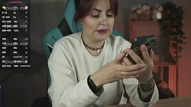 Snapshot of Lana__May chatting on 09.10.25 Lana May online show from 09.10.25