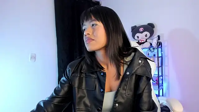 meganthompsonn22 online show from 01.13.26