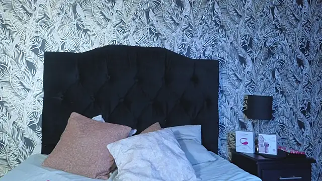 EmiGomez  online show from 01.17.26