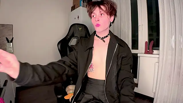 Snapshot of princeofsuccubs chatting on 02.05.25 princeofsuccubs online show from 02.05.25