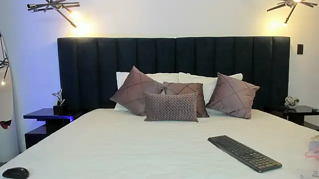 susyy7 online show from 02.24.26