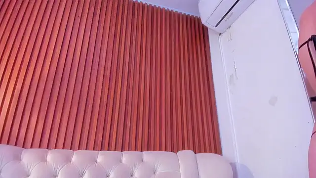 Snapshot of RosarioCruzz chatting on 06.29.26 RosarioCruzz online show from 06.29.26