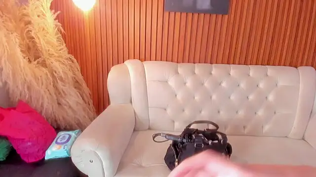 Snapshot of RosarioCruzz chatting on 07.16.26 RosarioCruzz online show from 07.16.26
