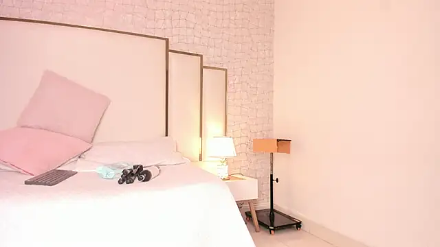 Victoriaa millers online show from 03.13.25