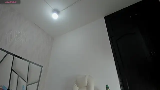 Victoriaa millers online show from 01.12.26