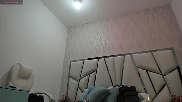 Victoriaa millers online show from 02.15.26