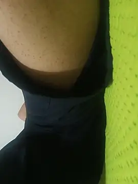 beautiful hands  online show from 12.17.25