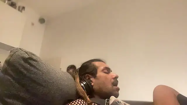 P4RtYBOII92 online show from 02.15.26