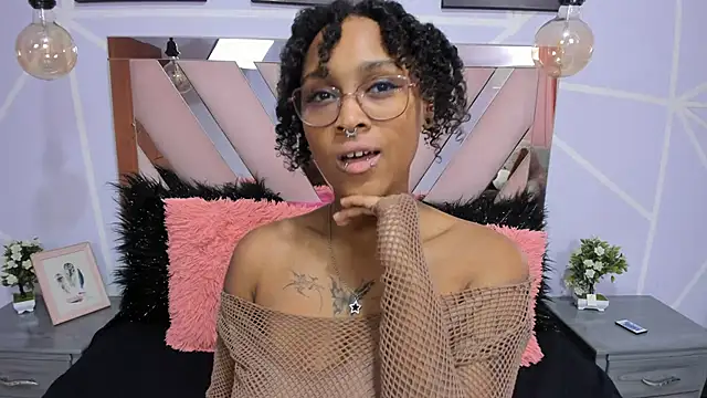 Snapshot of Elith_noa chatting on 02.07.25 Elith noa online show from 02.07.25