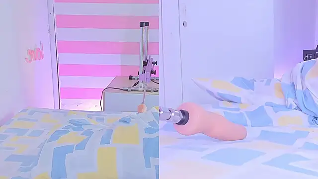 Snapshot of pamela_cm chatting on 03.06.25 pamela cm online show from 03.06.25