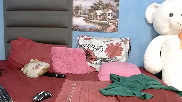 Snapshot of SexyMbalee chatting on 03.27.26 SexyMbalee online show from 03.27.26
