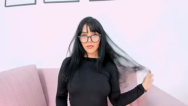  miaquevedo  online show from 02.04.26