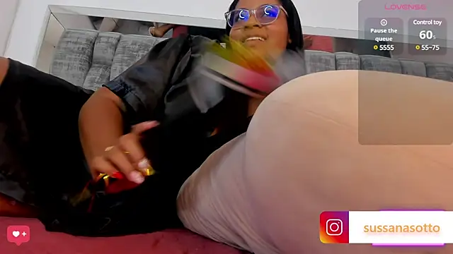 Snapshot of SussiSotto chatting on 03.12.25 SussiSotto online show from 03.12.25