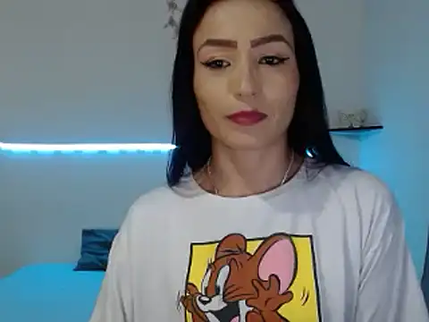 Sara-Guzman1 online show from 02.11.25