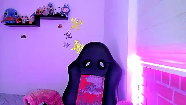 Shaddycute  online show from 11.10.25