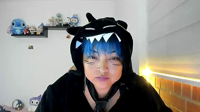 Shaddycute  online show from 11.25.25