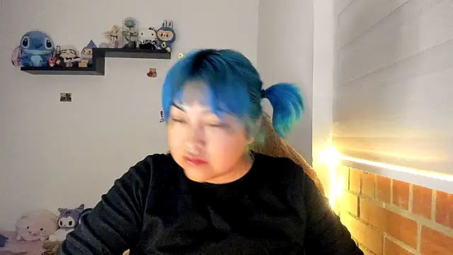 Shaddycute  online show from 12.18.25