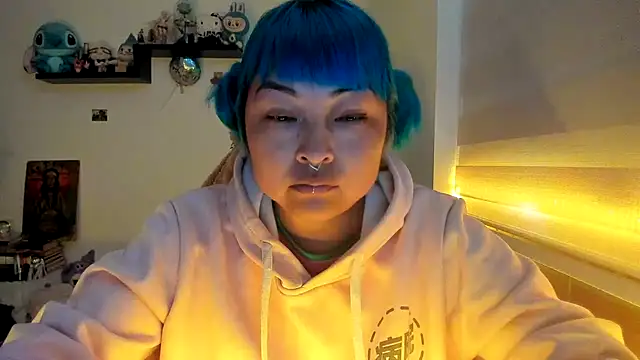 Shaddycute  online show from 01.11.26