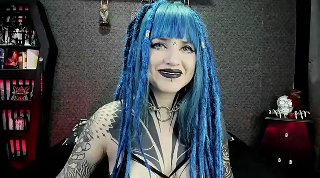 Snapshot of DimmuandDarkness chatting on 12.19.24 DimmuandDarkness online show from 12.19.24