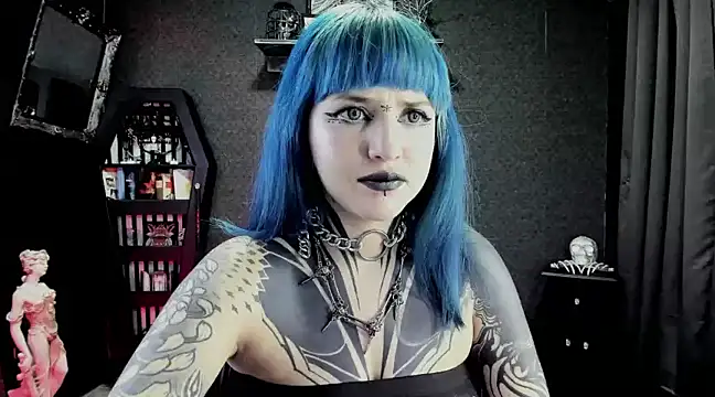 Snapshot of DimmuandDarkness chatting on 01.09.25 DimmuandDarkness online show from 01.09.25