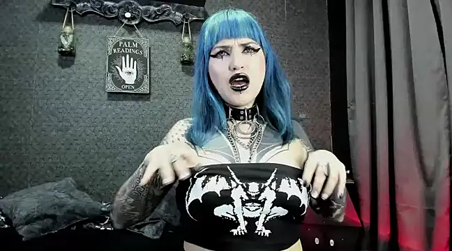 Snapshot of DimmuandDarkness chatting on 01.17.25 DimmuandDarkness online show from 01.17.25