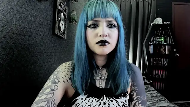 Snapshot of DimmuandDarkness chatting on 02.20.25 DimmuandDarkness online show from 02.20.25