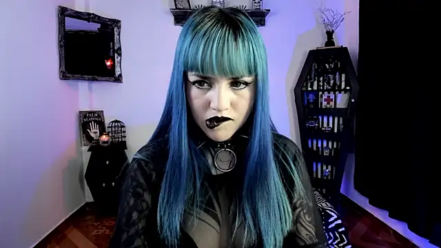 Snapshot of DimmuandDarkness chatting on 10.08.25 DimmuandDarkness online show from 10.08.25