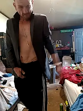 Snapshot of gettinit2wice chatting on 02.27.25 gettinit2wice online show from 02.27.25