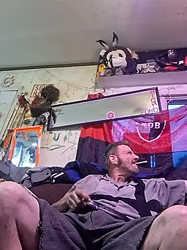 Snapshot of gettinit2wice chatting on 02.25.26 gettinit2wice online show from 02.25.26