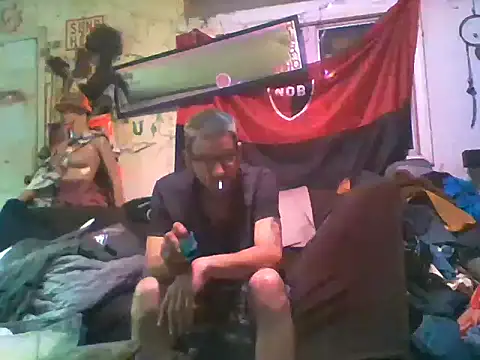 Snapshot of gettinit2wice chatting on 02.28.26 gettinit2wice online show from 02.28.26