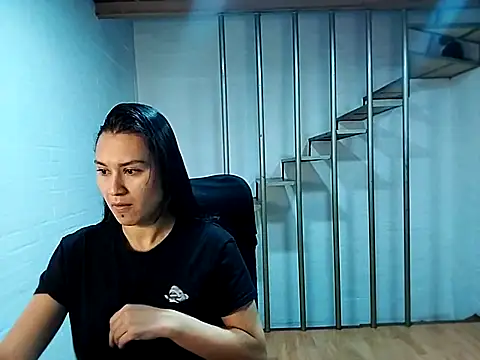 Jessie Desire online show from 02.21.25