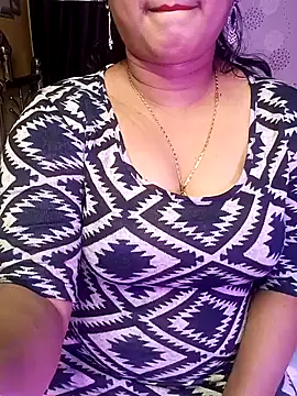 Snapshot of ella_mariya chatting on 12.06.24 ella mariya online show from 12.06.24