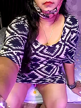 Snapshot of ella_mariya chatting on 12.12.24 ella mariya online show from 12.12.24