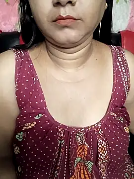 Snapshot of ella_mariya chatting on 09.19.25 ella mariya online show from 09.19.25