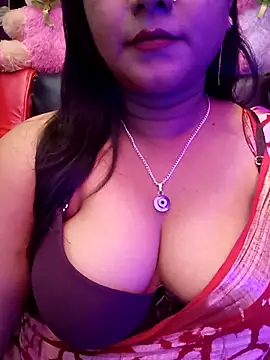 Snapshot of ella_mariya chatting on 10.14.25 ella mariya online show from 10.14.25