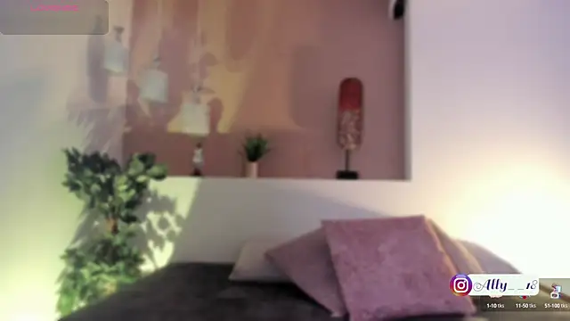 Snapshot of Ally_addams chatting on 09.25.25 Ally addams online show from 09.25.25