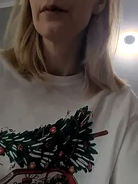 AvelinaLeoni online show from 02.19.26