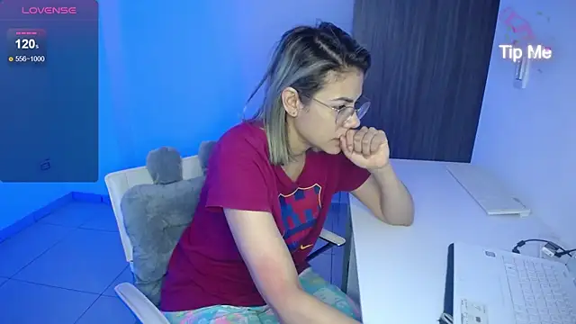 candydowson1 online show from 01.13.25