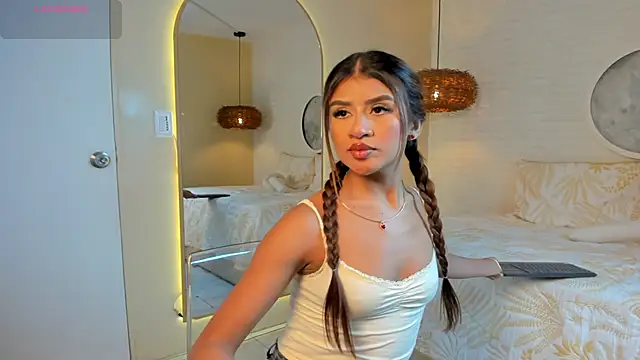 Snapshot of Elise_Diamond chatting on 11.07.25 Elise Diamond online show from 11.07.25