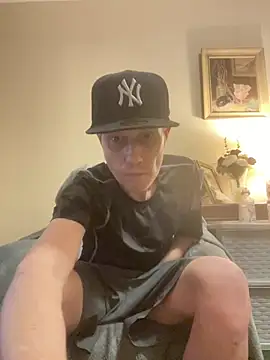 Snapshot of kollzCloudzz chatting on 04.05.26 kollzCloudzz online show from 04.05.26