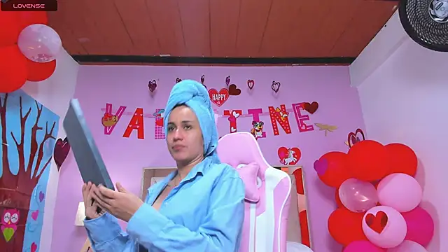 Miia harper  online show from 02.05.25