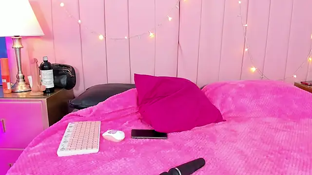 MavyStar online show from 12.21.24