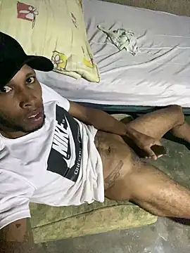 Snapshot of Sur1711 chatting on 11.19.25 Sur1711 online show from 11.19.25