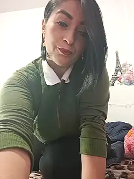 karenlennox1 online show from 01.31.25