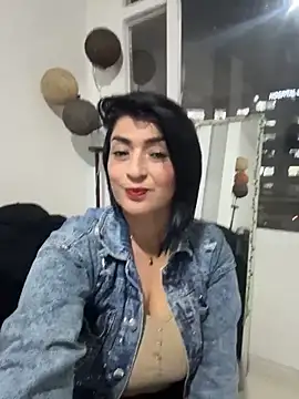 karenlennox1 online show from 02.25.26