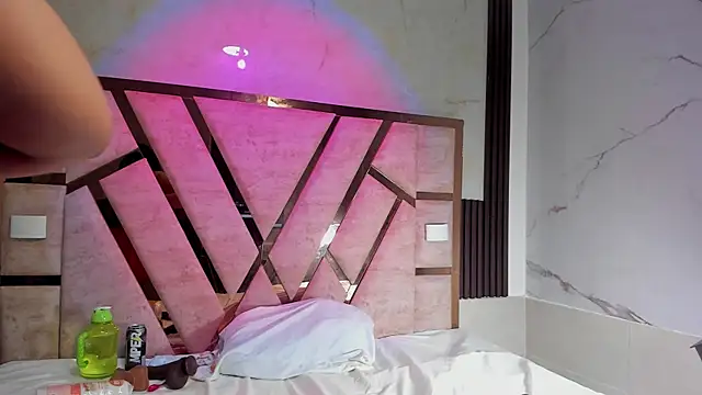 Snapshot of molly_sweetee chatting on 11.29.25 molly sweetee online show from 11.29.25