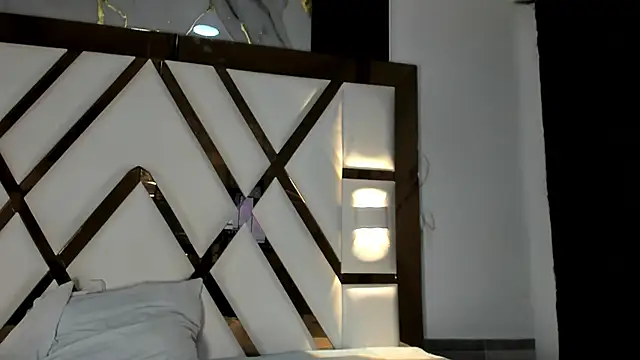 molly sweetee online show from 04.12.26