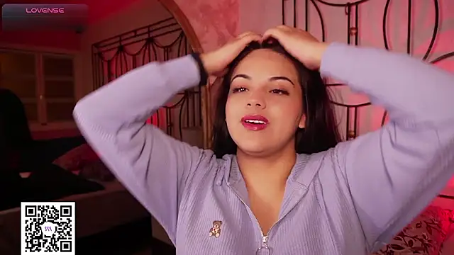 Snapshot of Sophia_wilsonn_ chatting on 02.04.26 Sophia wilsonn online show from 02.04.26